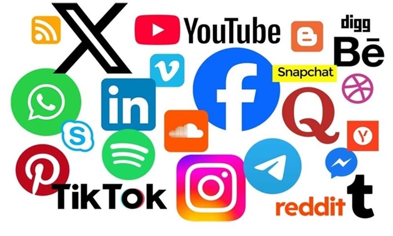 Which Social Media Platforms Do Paper Manufacturers in Iran Use for Advertising?