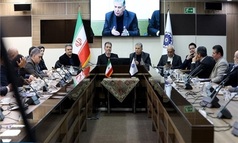 تک‌نرخی شدن ارز در اولویت سیاست‌های ارزی قرار بگیرد