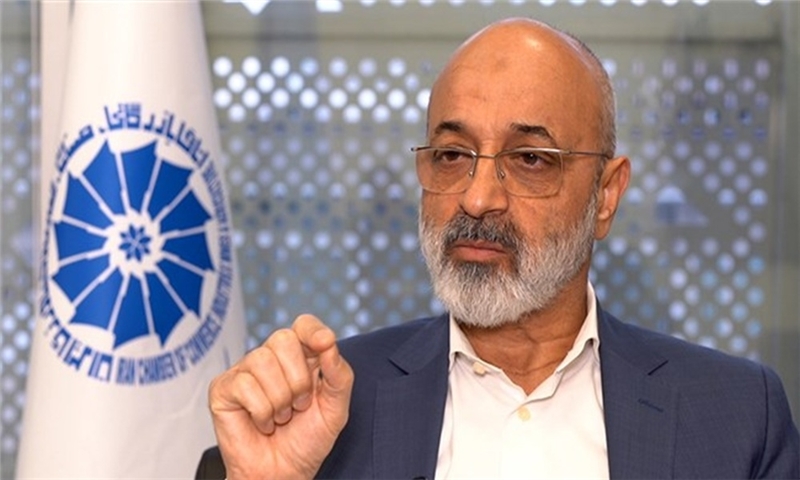 لزوم مقابله جدی با توزیع ارز غیرمولد و غیر هدفمند | دخالت در بازار ارز همواره به ضرر اقتصاد است