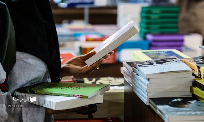 جنگ و نشر: کاهش شمارگان و افزایش هزینه‌ها در صنعت کتاب