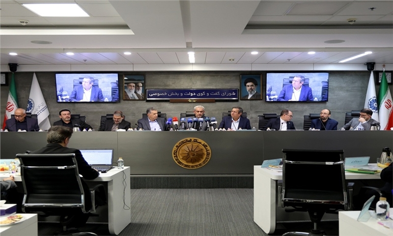 همتی: محدودیت‌های بانکی 23 صادرکننده خدمات فنی‌مهندسی به عراق حل می‌شود