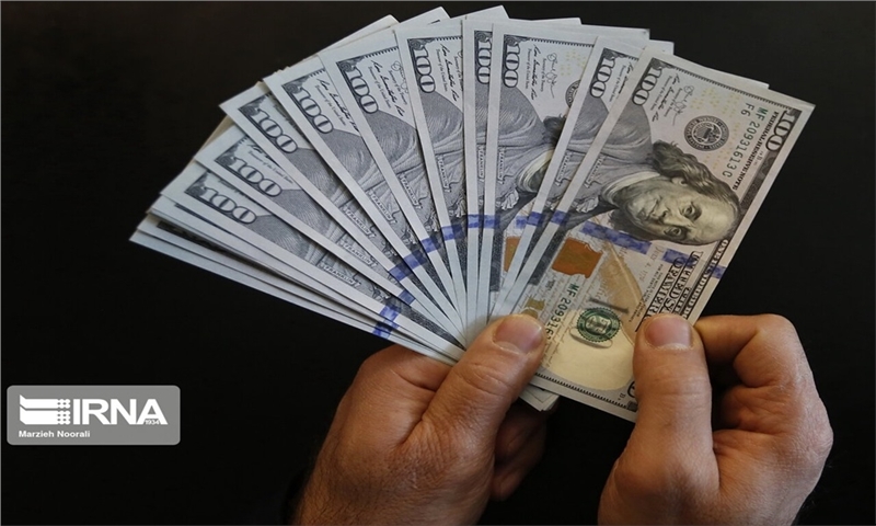 بازار ارز در حلقه انتظارات؛ اقتصاد قربانی سیاست؟
