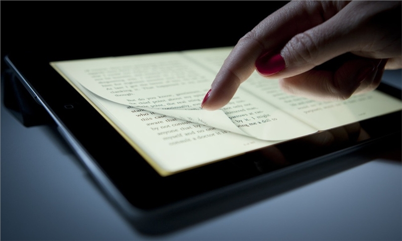 Smart Books: An Interactive Revolution in the World of Stories and Knowledge