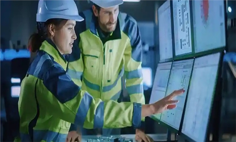 Industrial Data Moves Closer to the Mill Floor