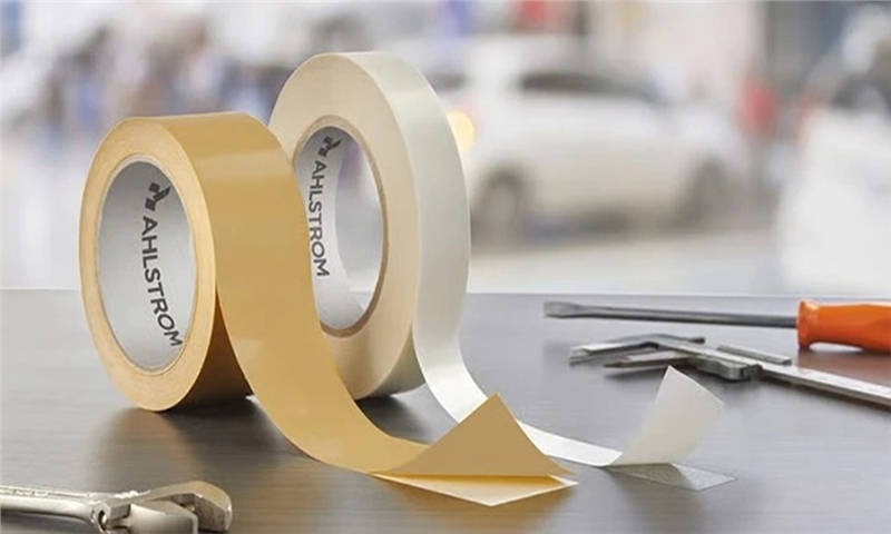 نوارهای زیرچسب‌دار (PSA) دوطرفه اکنون همراه با کاغذ قابل بازیافت هستند.