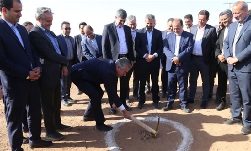 آغاز عملیات اجرایی نیروگاه خورشیدی ۱۰ مگاواتی در اشکذر