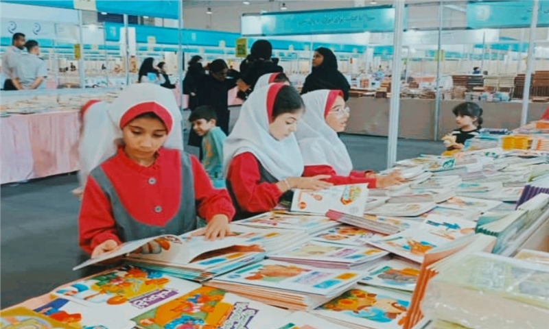 بالغ بر ۲۹ هزار نفر از نمایشگاه کتاب کیش بازدید کردند/ فروش ۳۱ هزار جلد کتاب